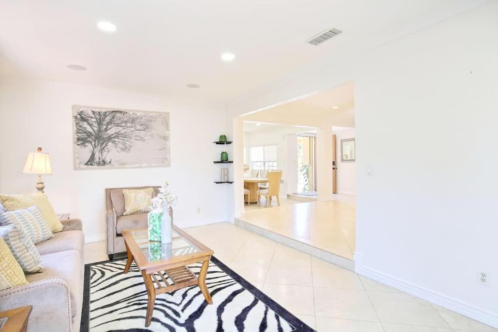 5 Rooms Villa Near Disneyland, Golf Course And Trial To Beach Santa Ana Eksteriør billede