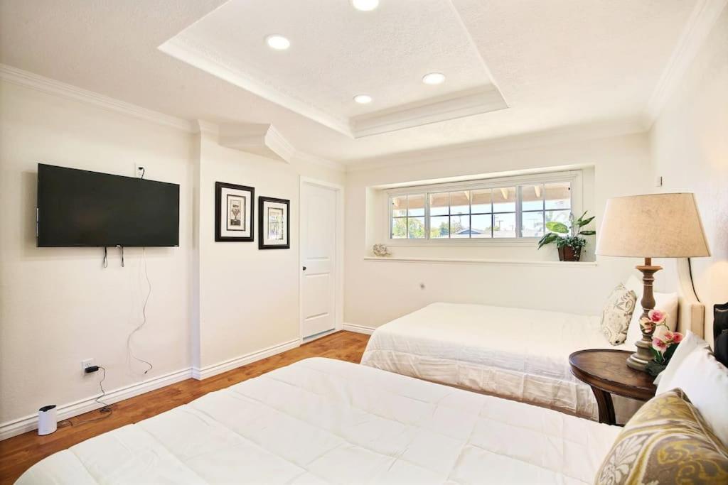 5 Rooms Villa Near Disneyland, Golf Course And Trial To Beach Santa Ana Eksteriør billede
